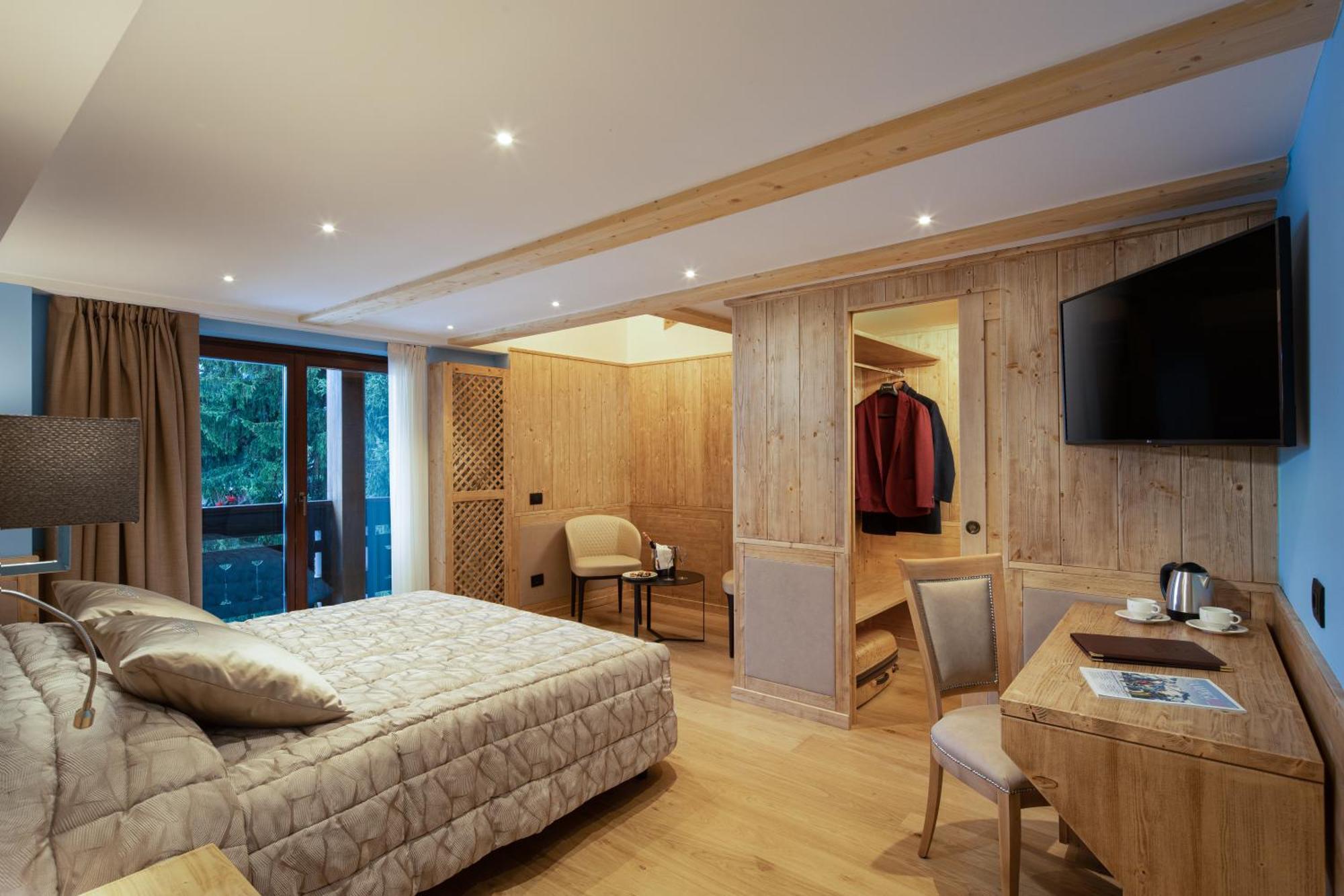 Hotel Splendid Мадона ди Кампильо Екстериор снимка